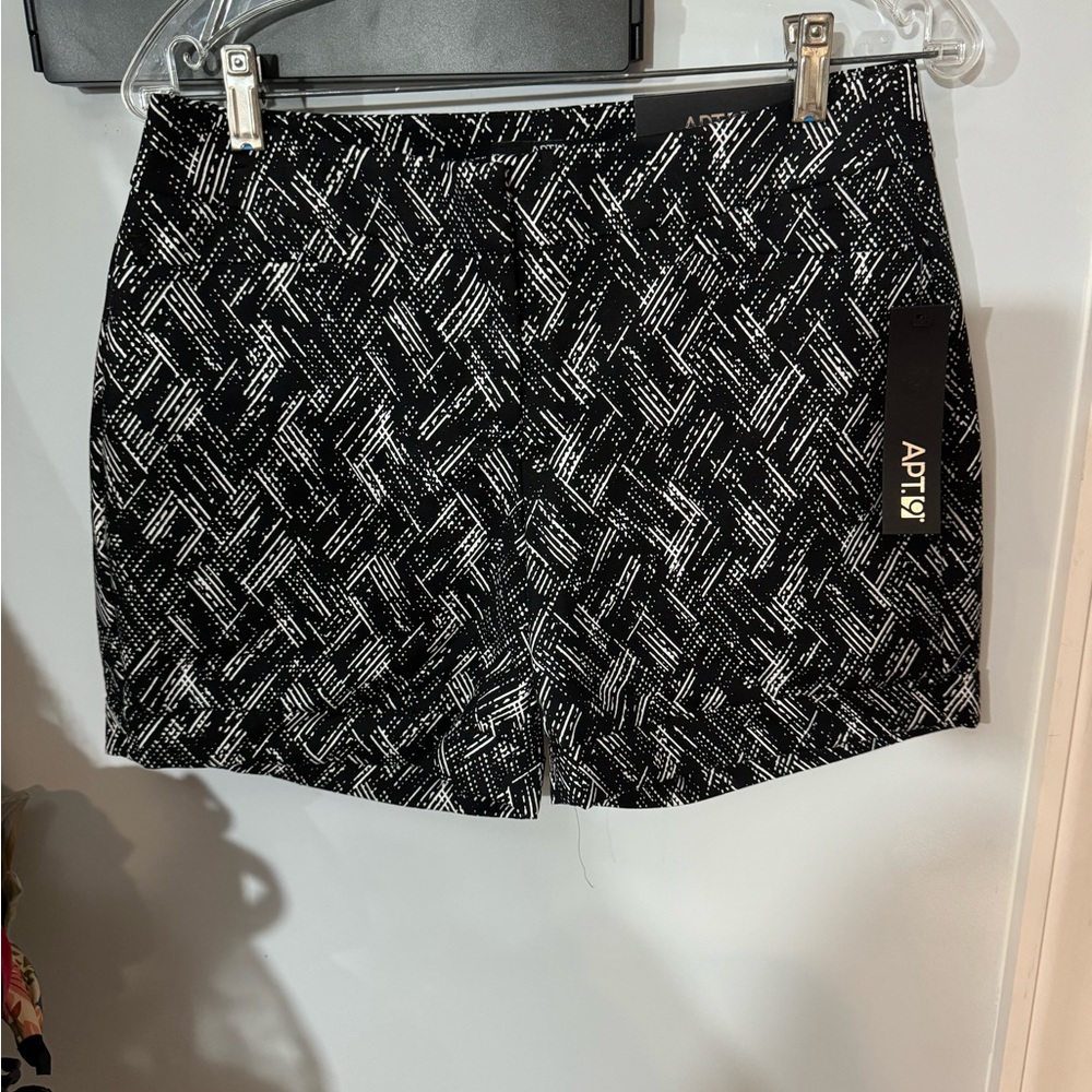 Apt. 9 shorts. Size 6